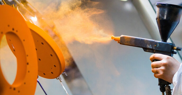 ventajas-usar-pintura-en-polvo-en-exhibidores